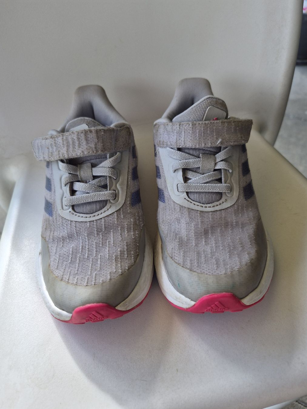 Adidas Scarpe per ragazze: Adidas Turnschuh Gr. 29 – Usato da Lyss venduto da Isa3250