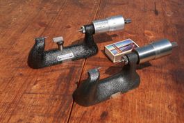 2 Mikrometer Tavannes Maschines SA 1x  0-25 , 1x 25 - 50 mm