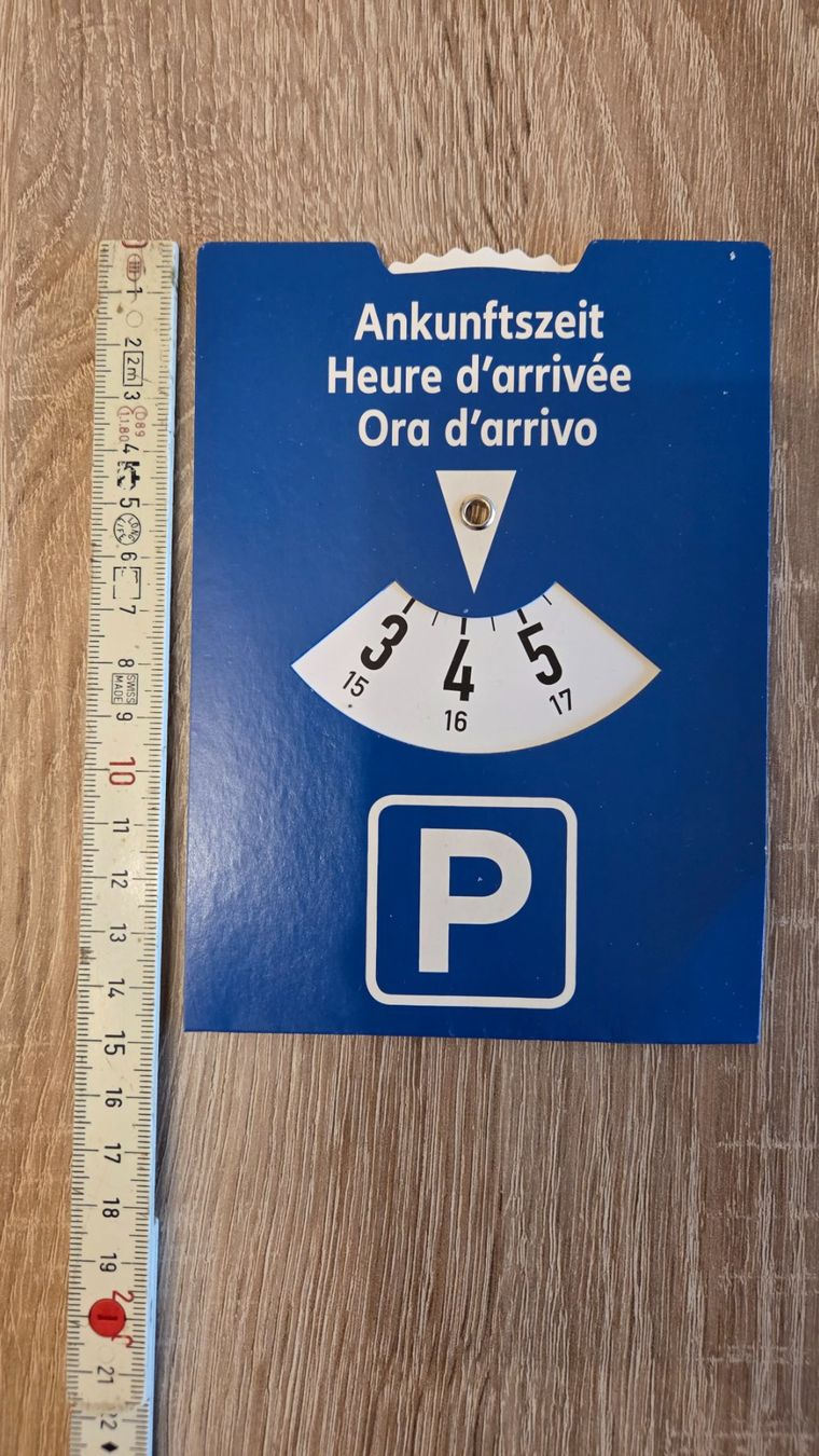 Alle Werkzeuge: EU-Parkscheibe mit Eis-Kratzer, Frühlings-Schnäppchen ❄️🚗 – Gebraucht aus Adlikon b.Regensdf von ChriZ86 2