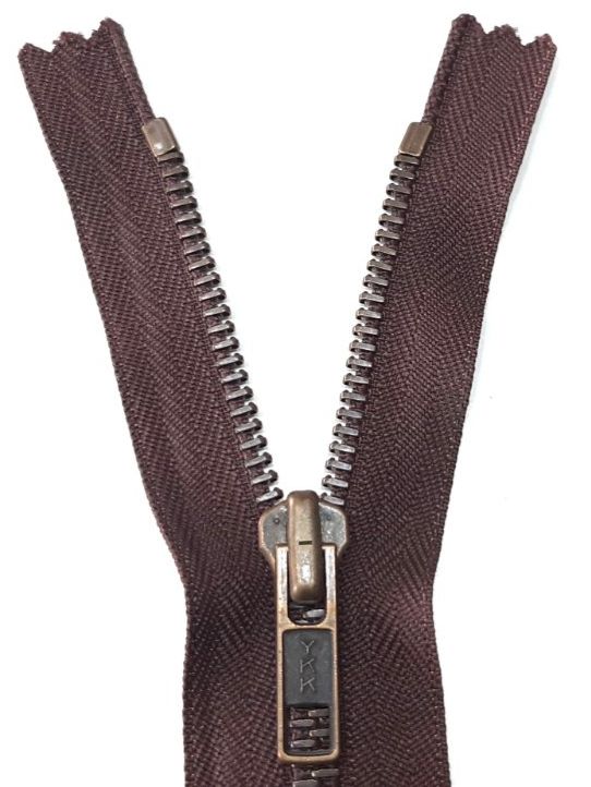 Tessuti: Reißverschluss 16 cm -  Fermeture éclair 16 cm – Nuovo (secondo la descrizione) da Savagnier venduto da Marderuth