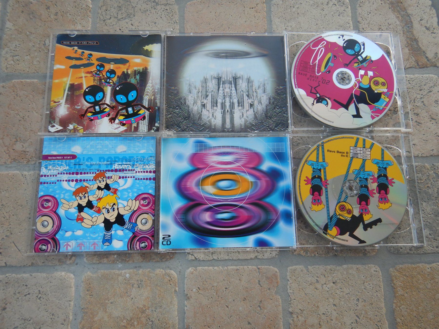 CD: 2 Doppel CD's, RaveBase Phase 7 und 8 – Usato da Mörschwil venduto da Monzar