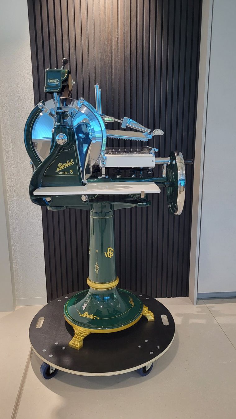 Berkel Elettrodomestici da cucina: original restaurierte Berkel Model 8 grün – Usato da Zürich venduto da Autocity