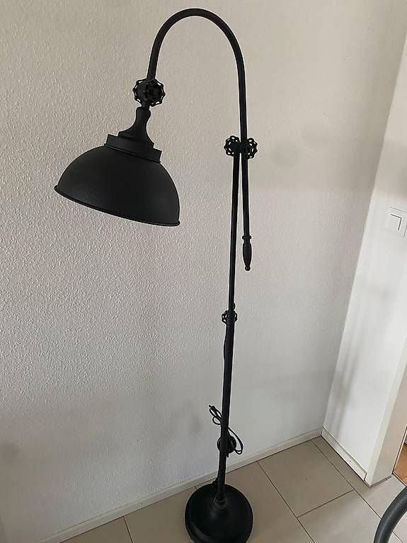 Lampes: Stehlampe – Neuf avec emballage d'origine à Basel par ghi_hw9w