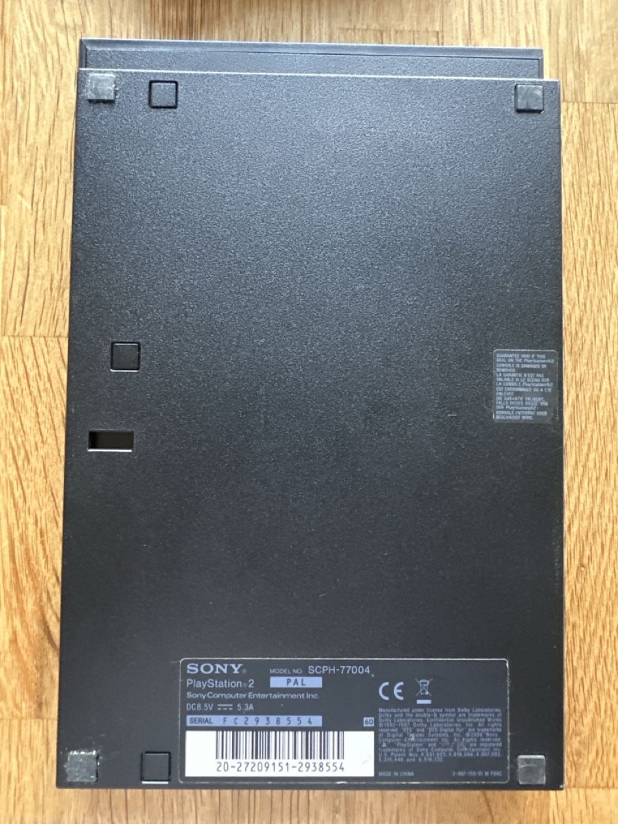 Sony Consoles: Sony PlayStation 2 Slim  – D'occasion à Oberengstringen par sasej 1