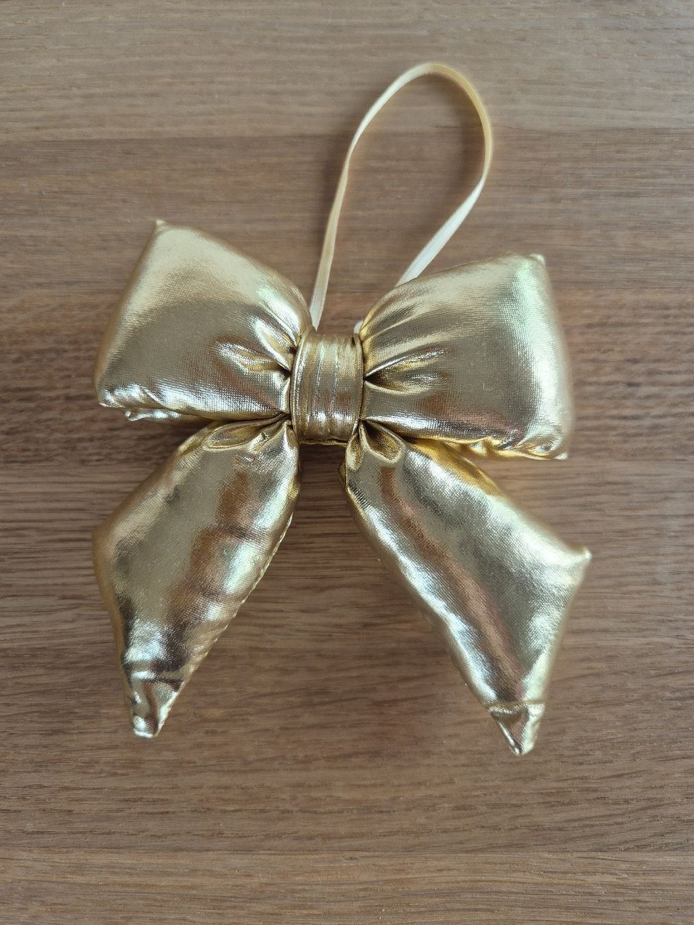 Alle Dekorationen: Goldener Weihnachtsbaumschmuck Schleife – Gebraucht aus Bern von miruslav
