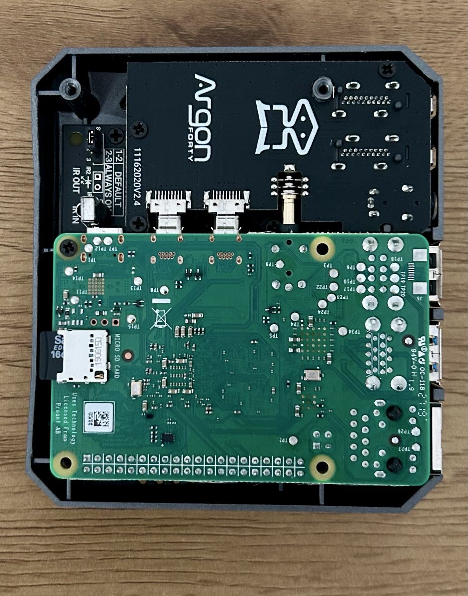 Raspberry Pi PC: Raspberry Pi 4, 4GB RAM, Argon One m.2, 500 GB SSD 860 EVO – Usato da Zürich venduto da OhneFrust 2