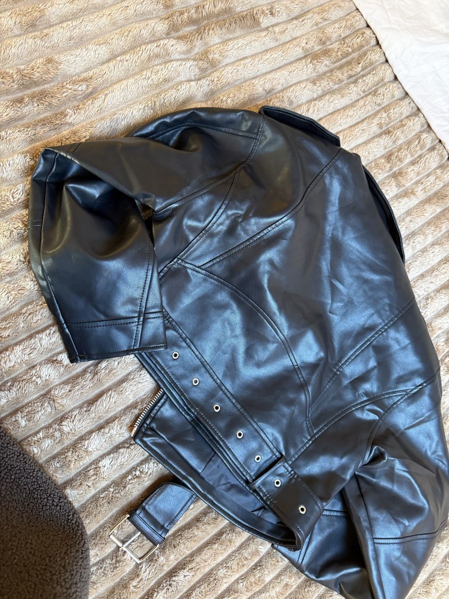Vestes: Perfecto – D'occasion à Pully par Vckbrd 1