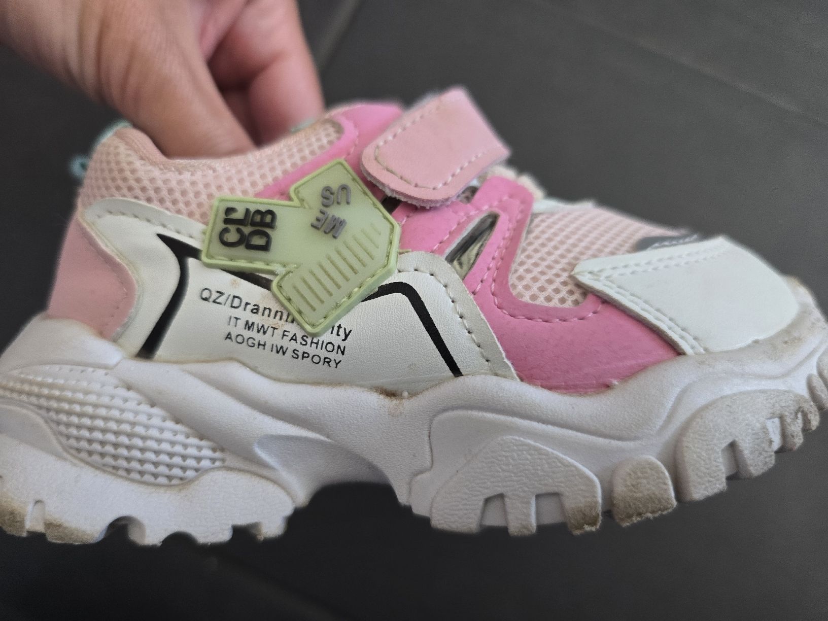 Schuhe für Mädchen: Kinderschuhe, Mädchen Turnschuhe, Gr.25-26 – Gebraucht aus Unterentfelden von Panda-87 1