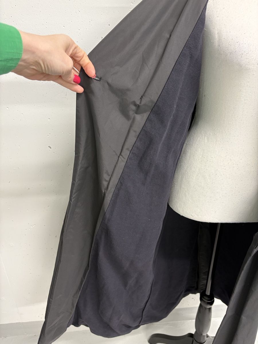 Jil Sander Cappotti: Jil Sander Trenchcoat Gr. 38 grau lang Mantel – Nuovo (secondo la descrizione) da Regensdorf venduto da secondchancefashion 7