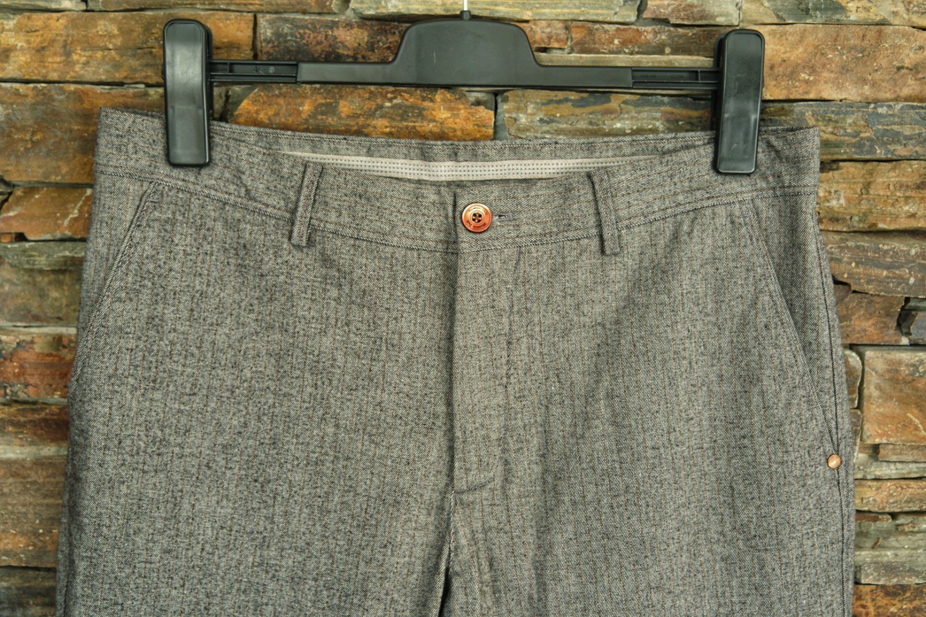 Massimo Dutti Pantaloni: Hose Herren MASSIMO DUTTI Gr. 44 grau – Nuovo (secondo la descrizione) da Wohlen AG venduto da Exitburn 1