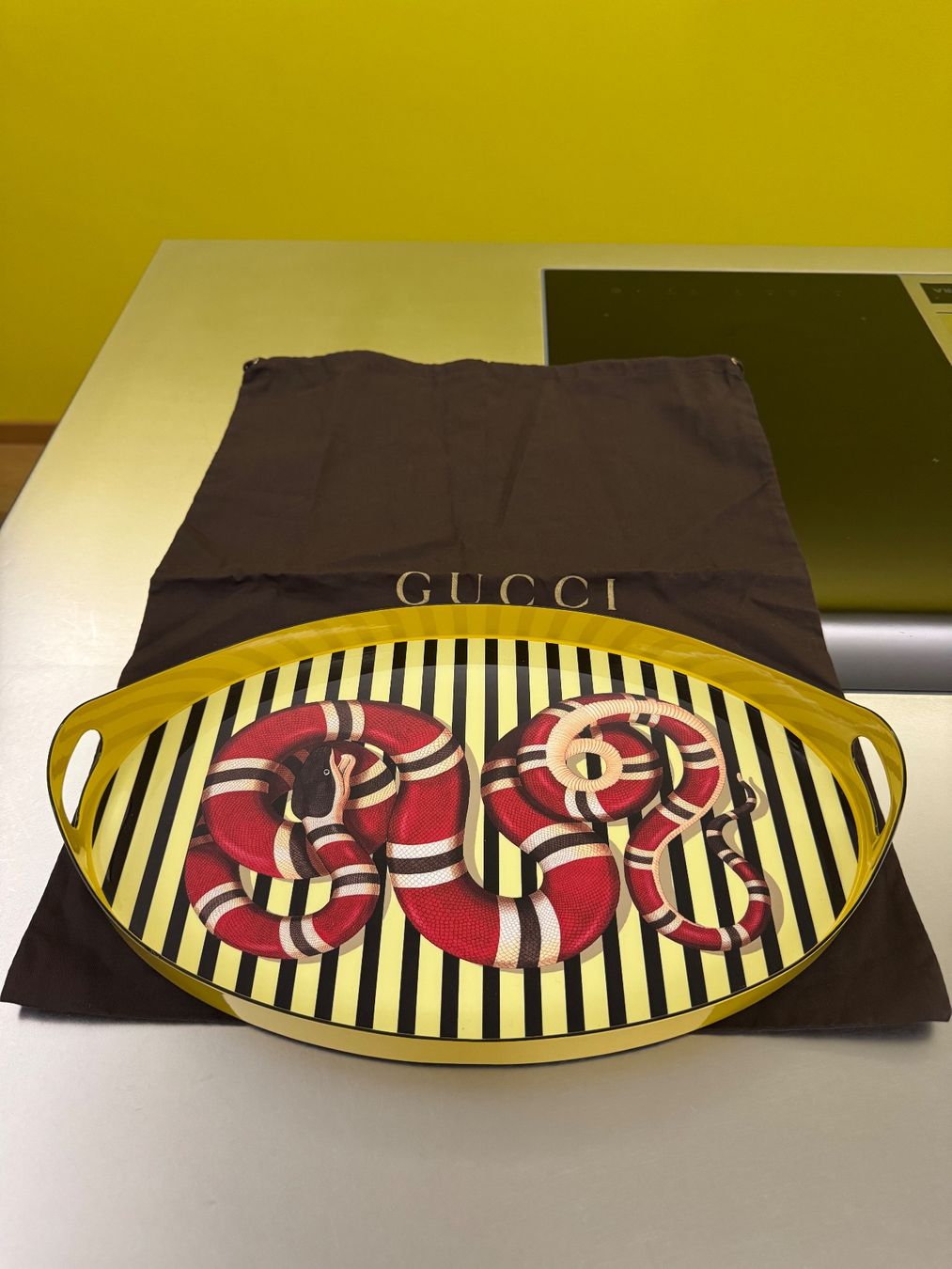 Pareti & Soffitti: Plateau GUCCI Kingsnake Oval – Nuovo (secondo la descrizione) da Fully venduto da Gaga1990