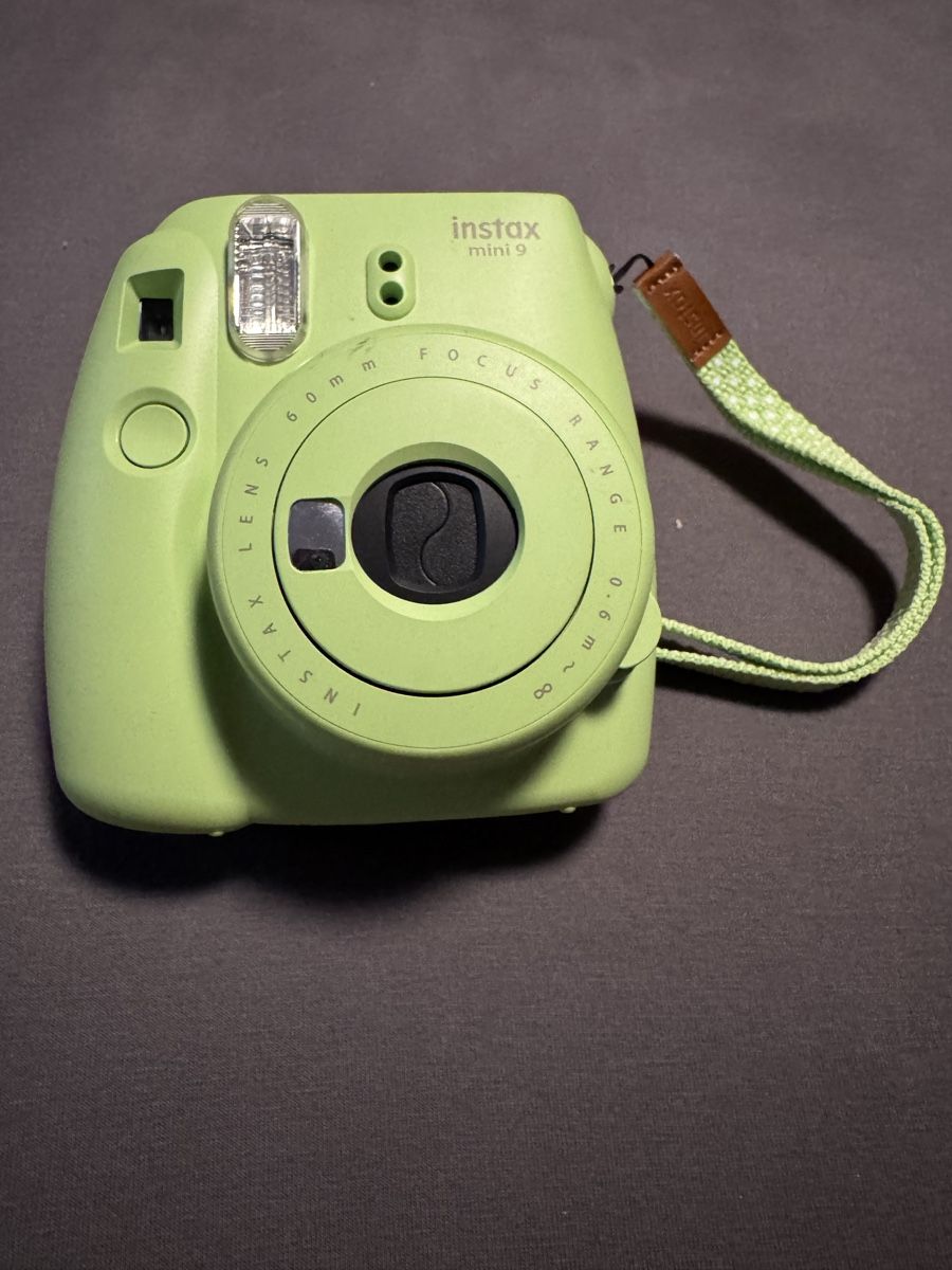 Fujifilm Fotocamera: Fujifilm Instax Mini 9 Sofortbildkamera – Usato da Wauwil venduto da RaFiLa