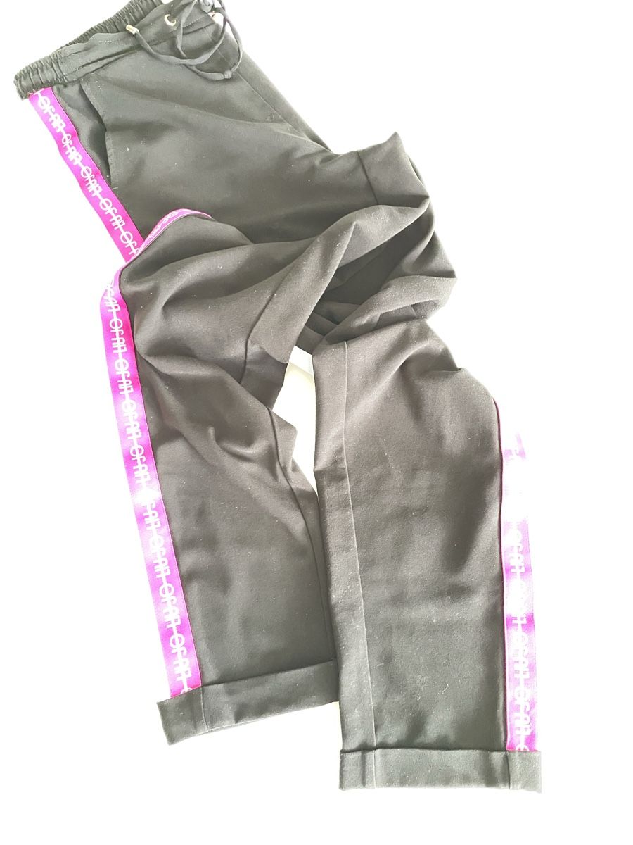 Liu Jo Pantaloni: Liu Jo  Home / Trainer Hose – Usato da Ennetbürgen venduto da scriccolo 4