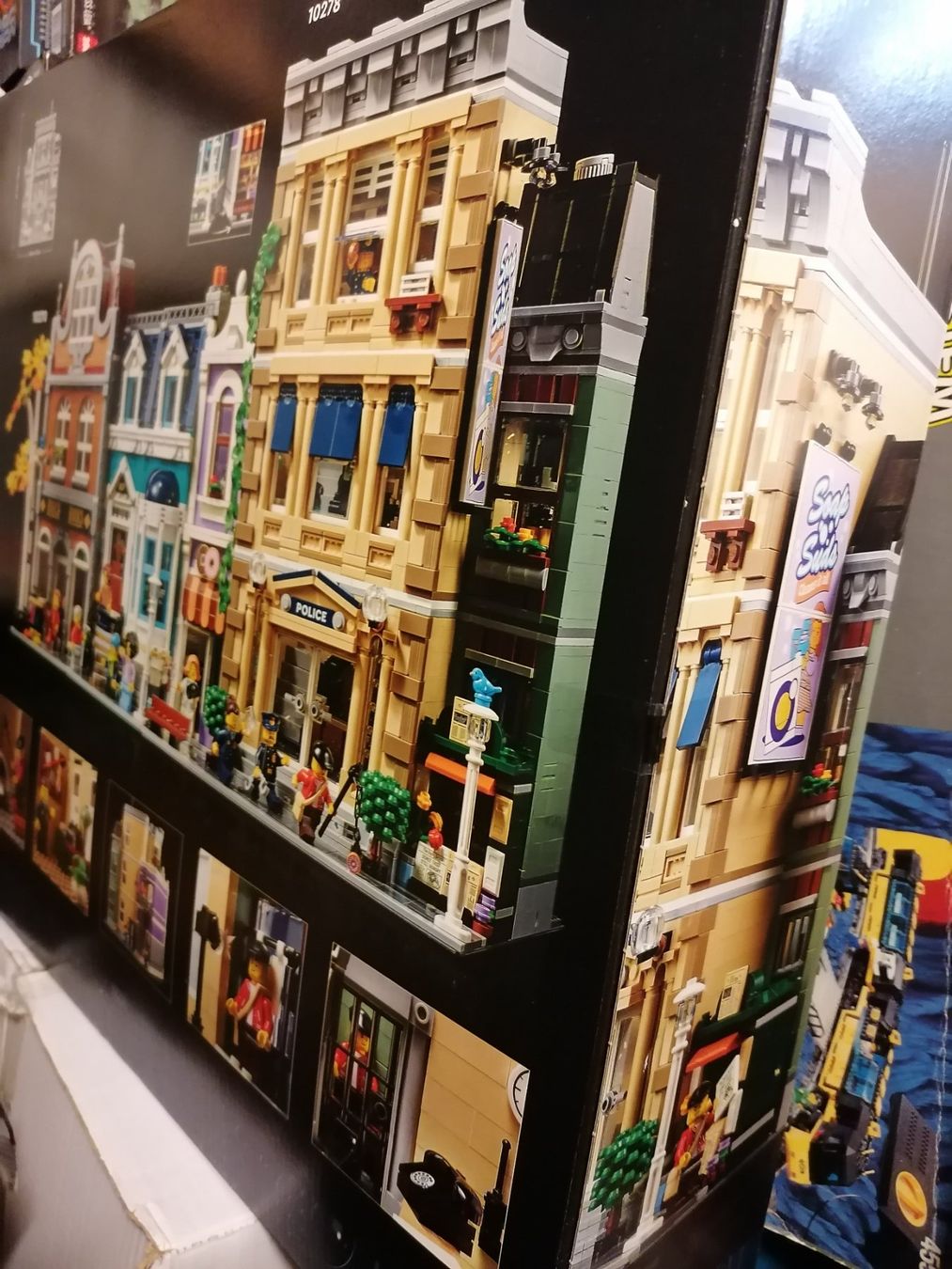 Lego Kit di costruzioni: Lego 10278 - Polizeistation - Modular Buildings Serie – Nuovo e nell'imballaggio originale da Basel venduto da vintagecollector 2