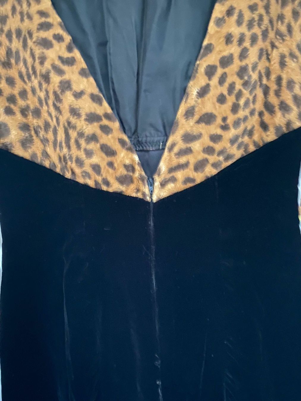 Vestiti: Jolie mini robe en velours. XS – Usato da Grund b. Gstaad venduto da PlageNeige 4