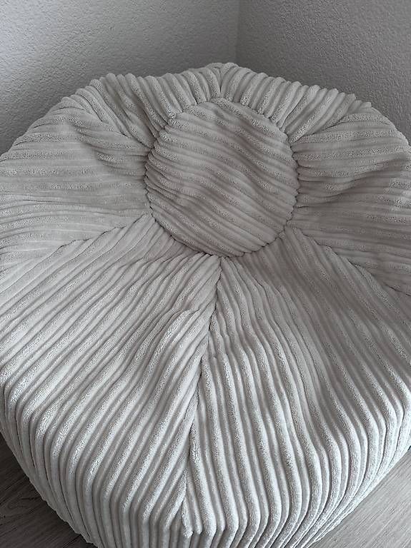 Lounge Pug Poltrone: Kindersessel Sitzsack "LoungePug" – Usato da Utzenstorf venduto da Tinchen001 3