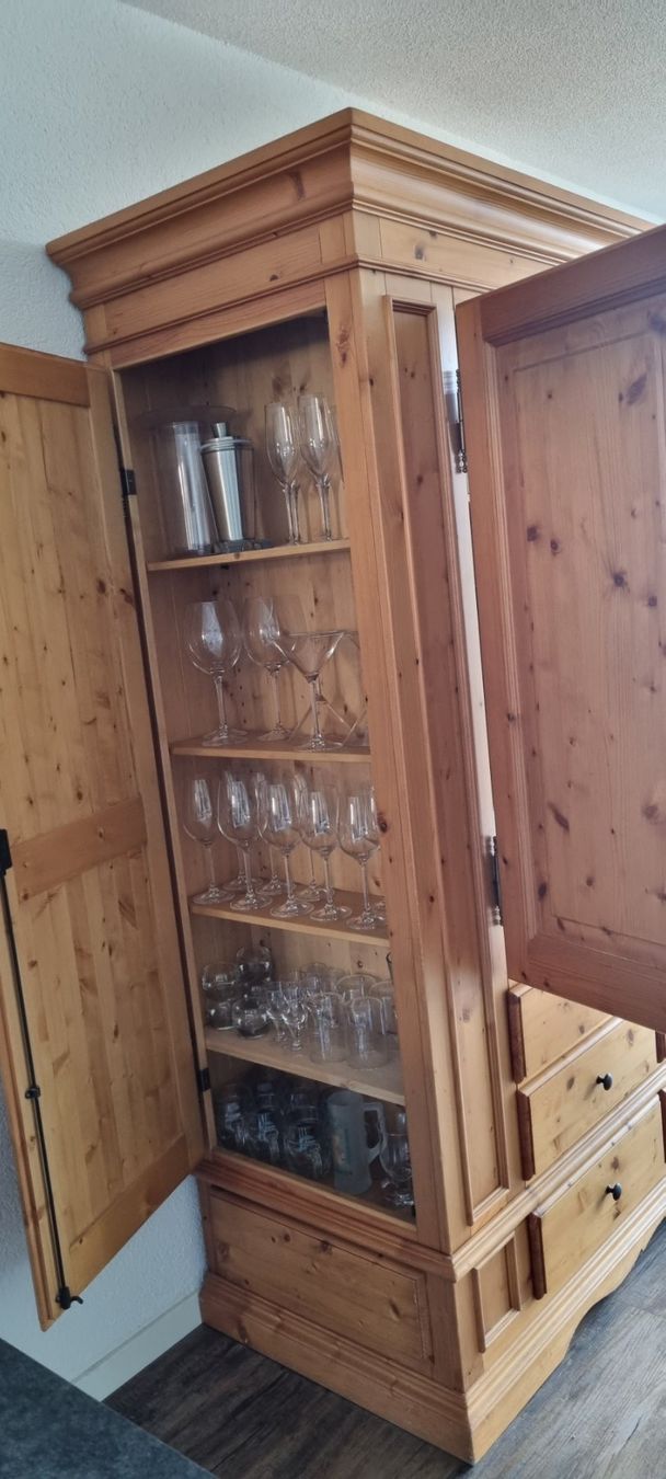 Armoires: Bauernschrank (Top Tip) – D'occasion à Uettligen par 70Roma 1