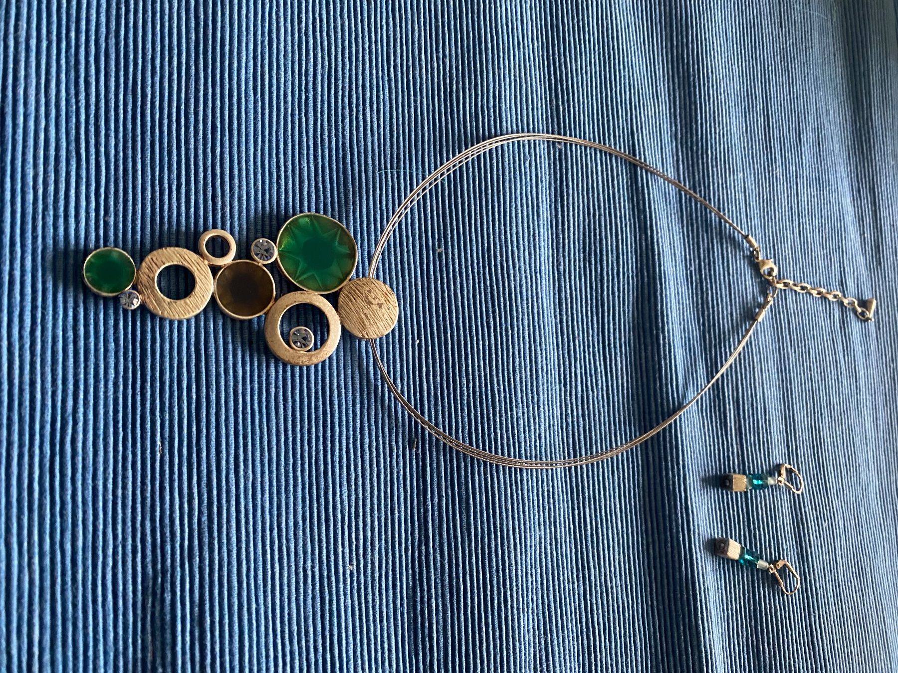 Catenine: Halsschmuck & Ohrringe  -  Modeschmuck – Usato da Allenwinden venduto da Obalu 3