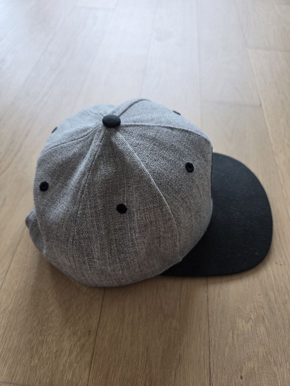 Copricapi, berretti & cappellini: DOPE Snapback Cap grau/schwarz, verstellbar, gebraucht – Usato da Winterthur venduto da Rica71 2