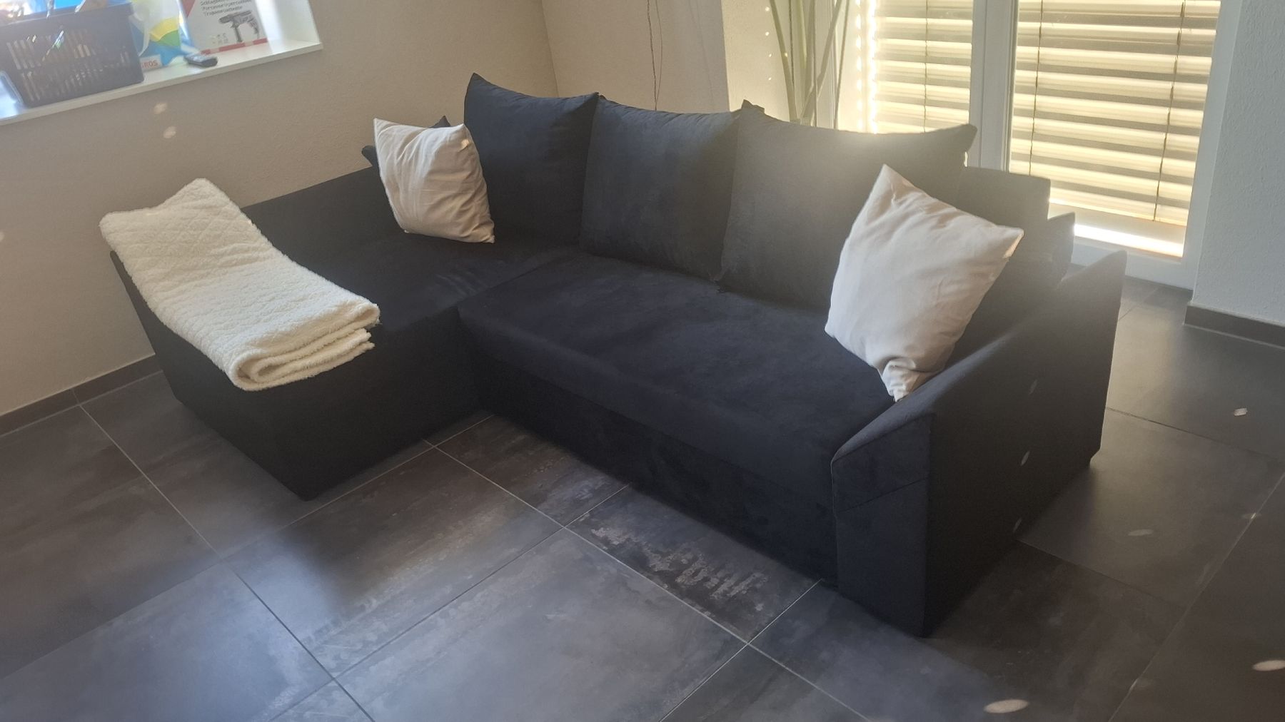 Divani: Neues Sofa| 2 Monate alt – Nuovo (secondo la descrizione) da Netstal venduto da Online-Verkauf.ch