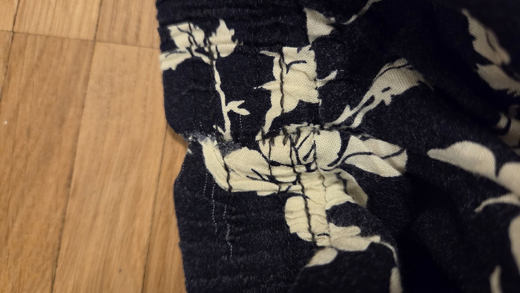 Gonne: Stoffjupe mkt Blumenmuster, Grösse M/L – Usato da Dättwil AG venduto da Mafalda007 2