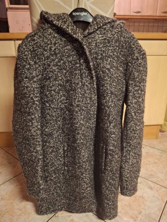 Veste - manteau court avec capuchon taille L marque Only