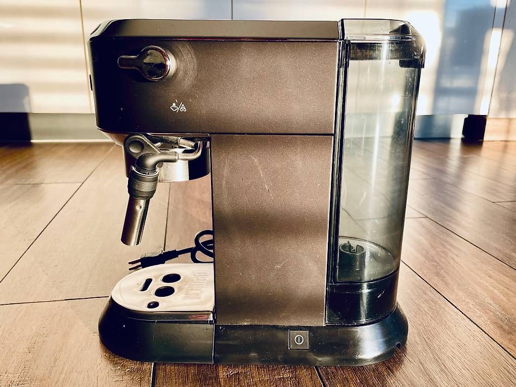 Kaffeemaschinen & Espressomaschinen: Machine à café Délonghi – Gebraucht aus Vérossaz von emi_lpc9 1