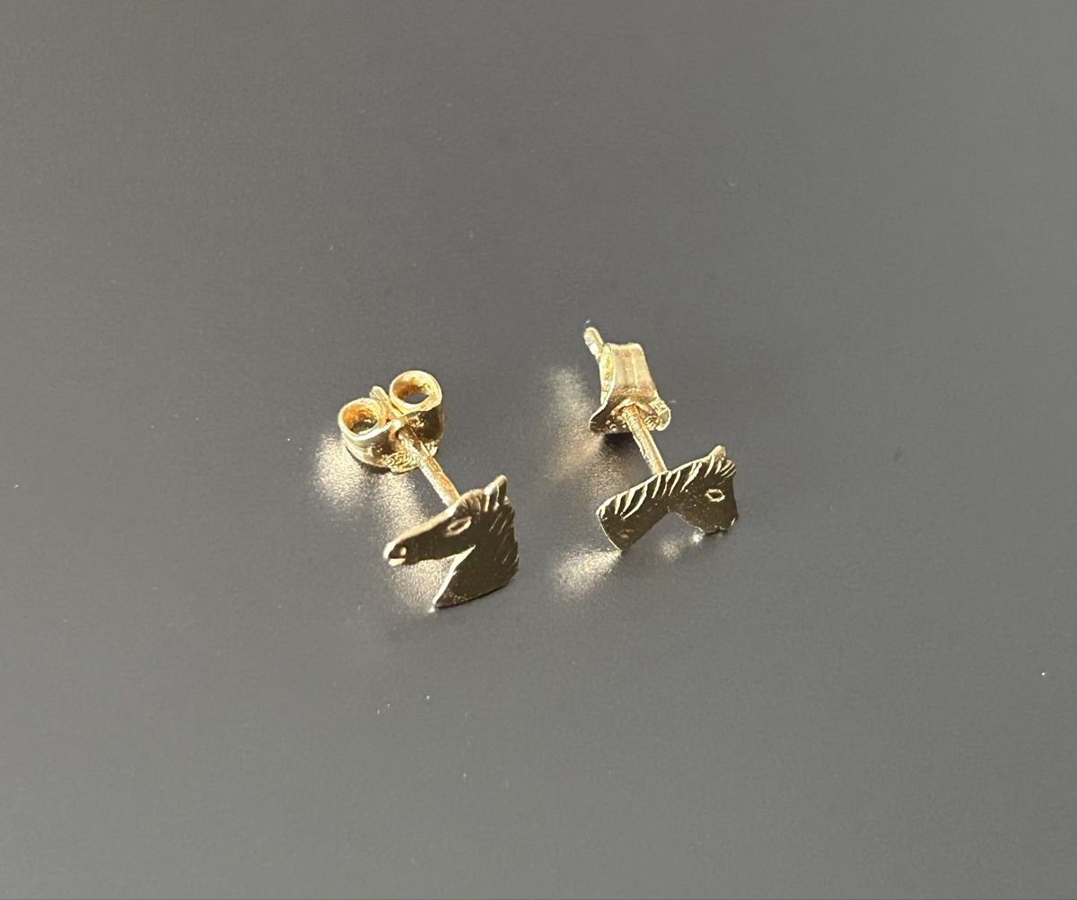 Orecchini pendenti & Orecchini a lobo: Boucles d’oreilles chevaux or 750 – Usato da Zürich venduto da malia. 2