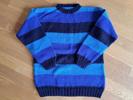 Handgestrickter Kinder-Pulli