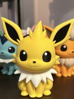 Jolteon Eeveelution Collectible Figure – Multicolor
