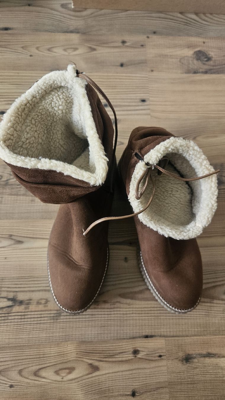 Scarpe da donna: Snow Winter boots – Usato da Bern venduto da apo_772h 1