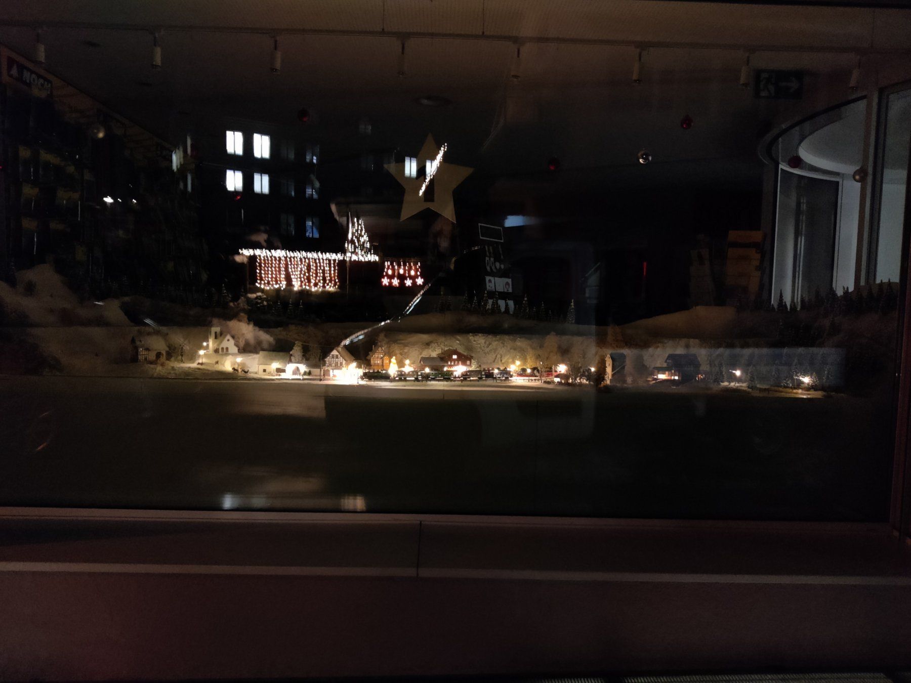 Märklin Modellini di ferrovie: Wunderschöne Winteranlage im Märklin System – Usato da Wangs venduto da mobacom 1