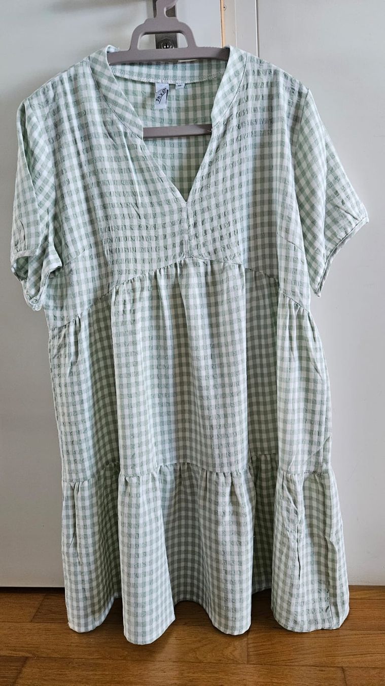 Kleider: Gingham dress light green checkered size M – Gebraucht aus Zug von diana.bee