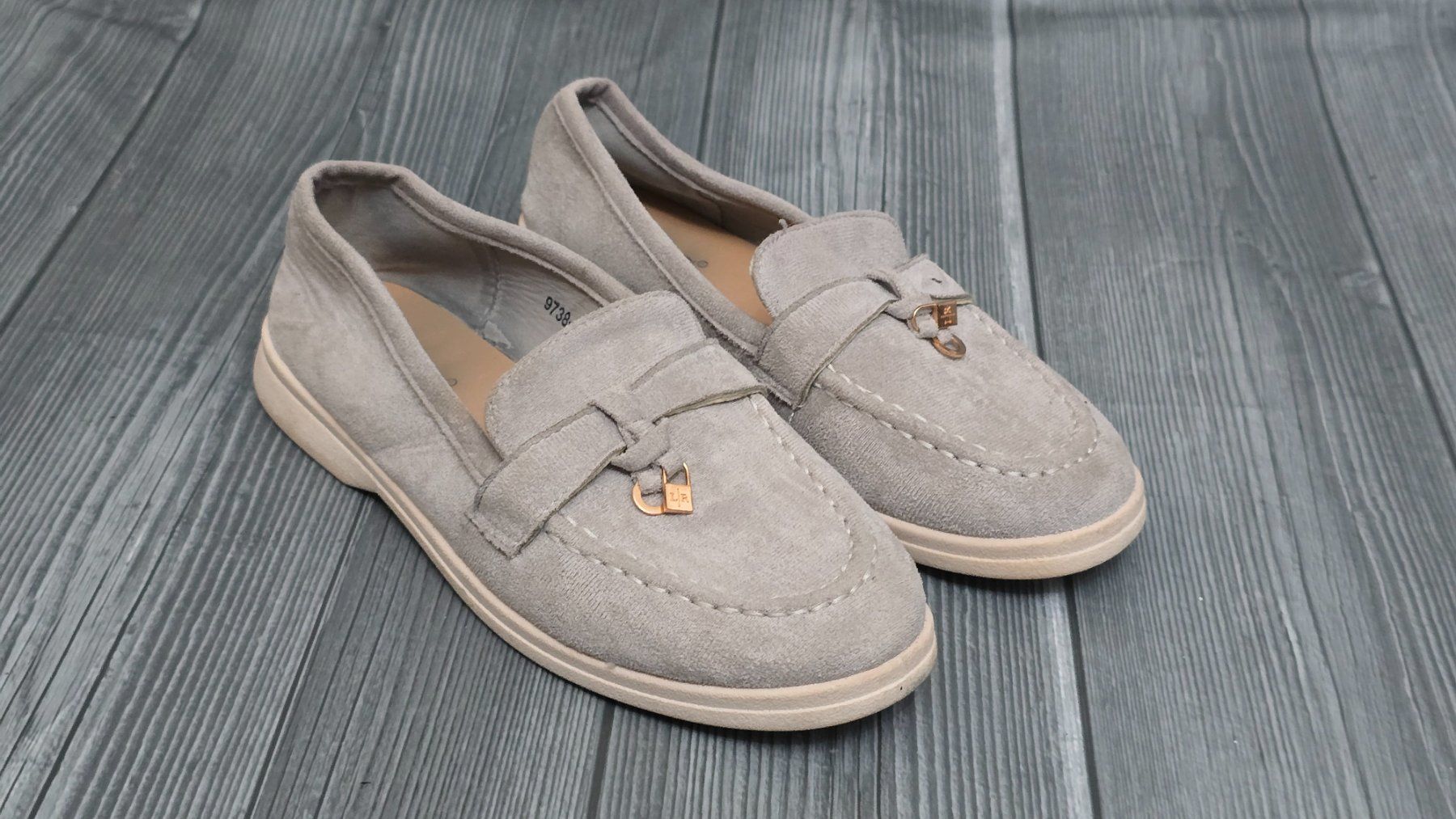 Scarpe da donna: Loafer in Wildleder Optik - 38 - Taupe / Hellgrau – Usato da Thalwil venduto da VitaMini 1