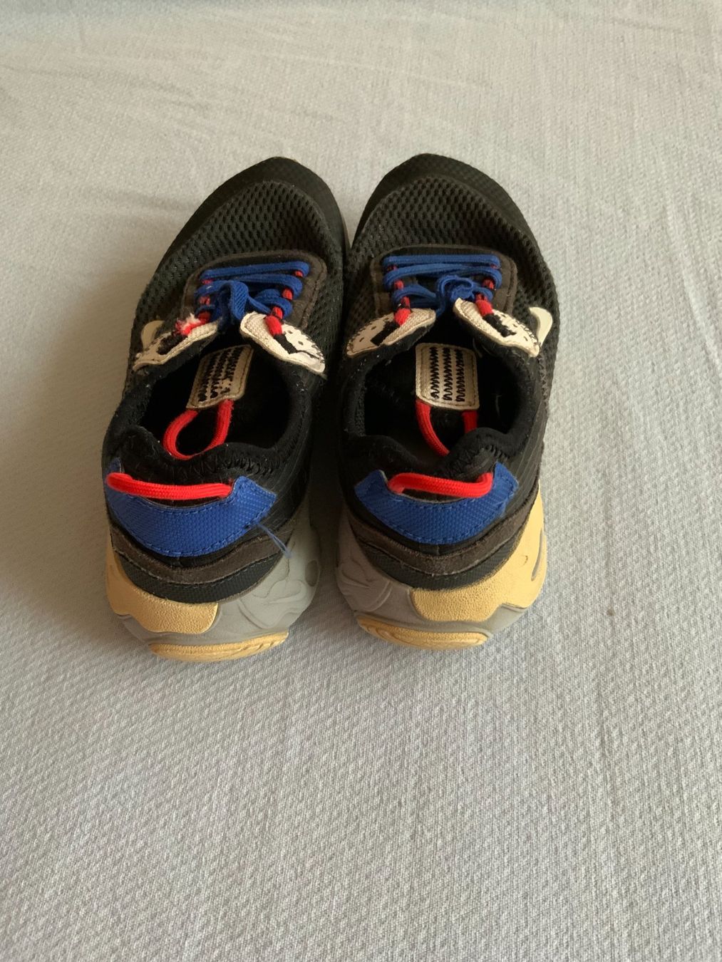 Nike Scarpe per ragazzi: Nike RT Live Grösse 31 – Usato da Hombrechtikon venduto da Uptowns 1