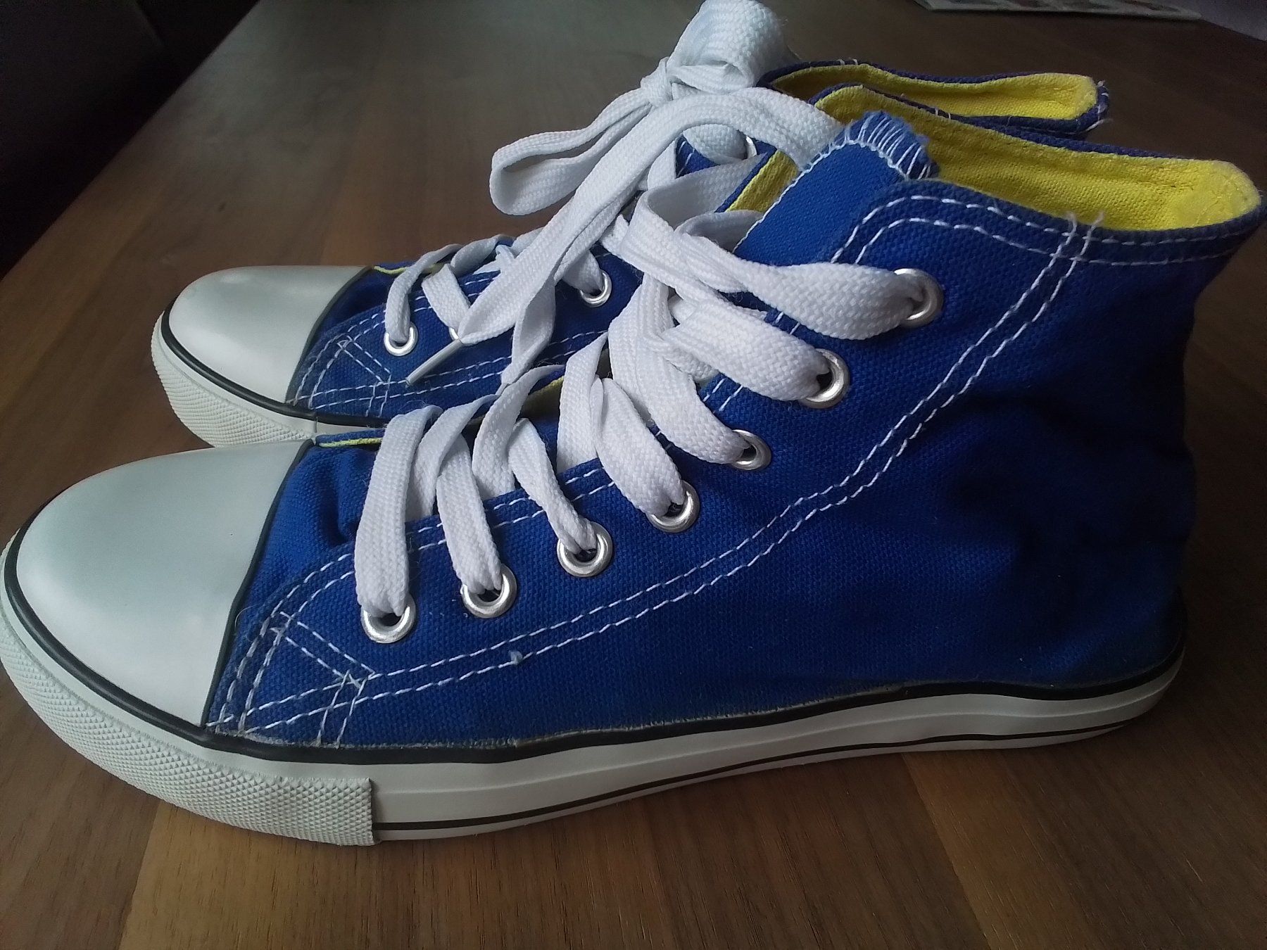 Converse Scarpe da donna: Converse von FLASH Gr. 37 – Usato da Heimberg venduto da sunny1970 2