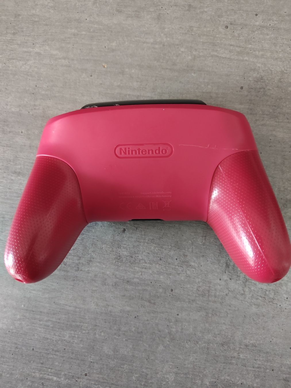 Nintendo Custodie protettive: Nintendo Switch Pro Controller Gehäuse "Metroid" Design – Nuovo e nell'imballaggio originale da Sargans venduto da ver_ncy5 1