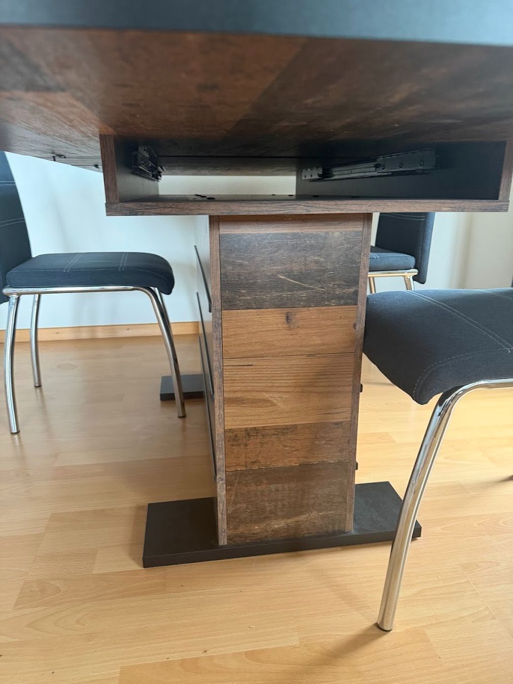 Conforama Tavoli: Retro Esstisch – Usato da St. Gallen venduto da sashaforster 1