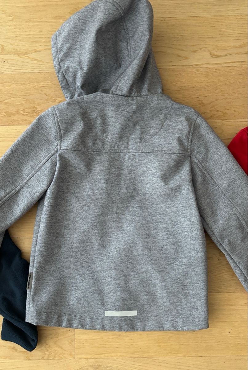Lotti & Set di vestiti: Kleiderpacket Jungen Gr. 128-134 – Usato da Zürich venduto da pisamun 2