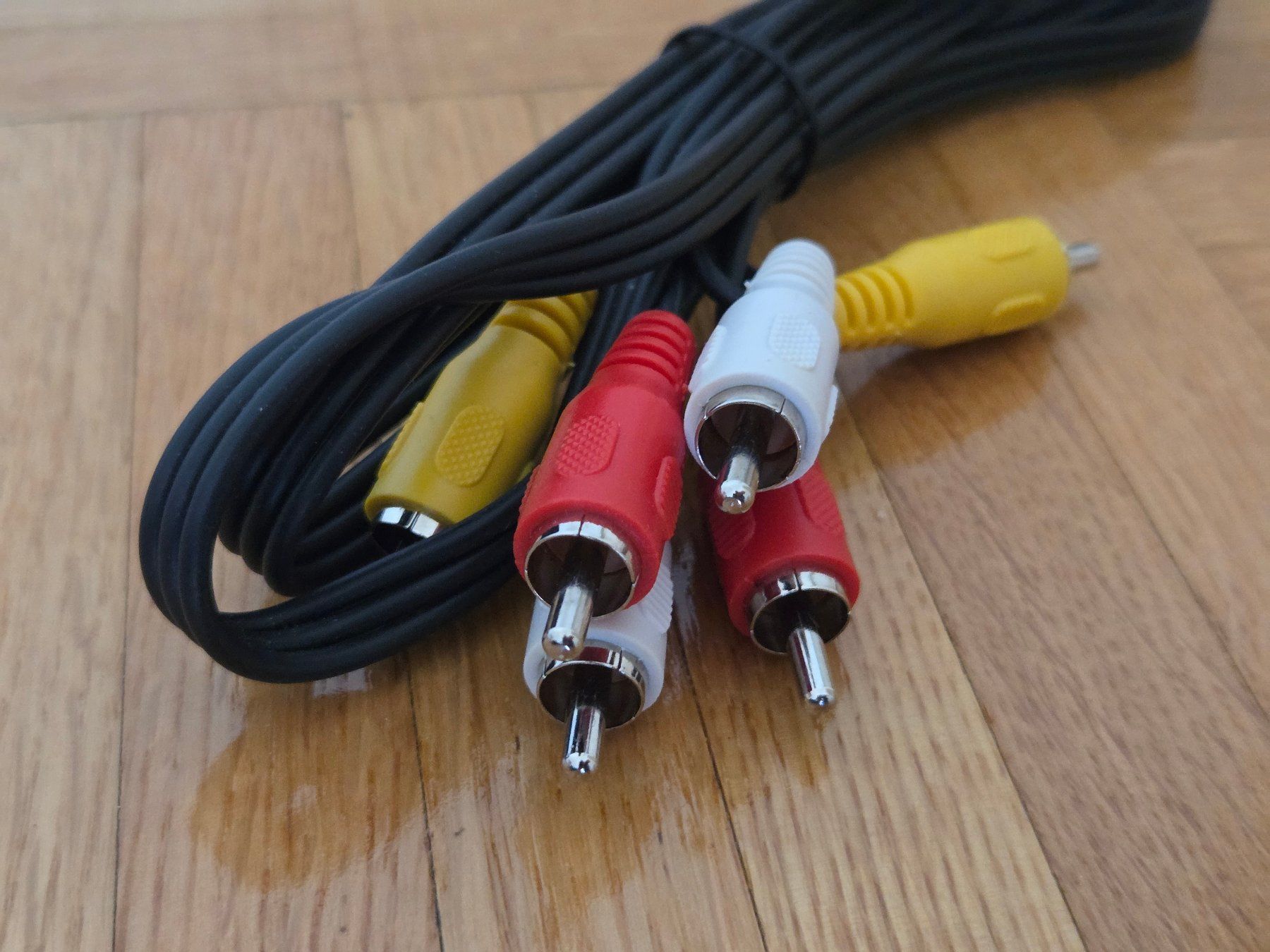 Cavi: Câble vidéo composite 3x Cinch mâle - 150 cm – Usato da Onex venduto da Fifane 2