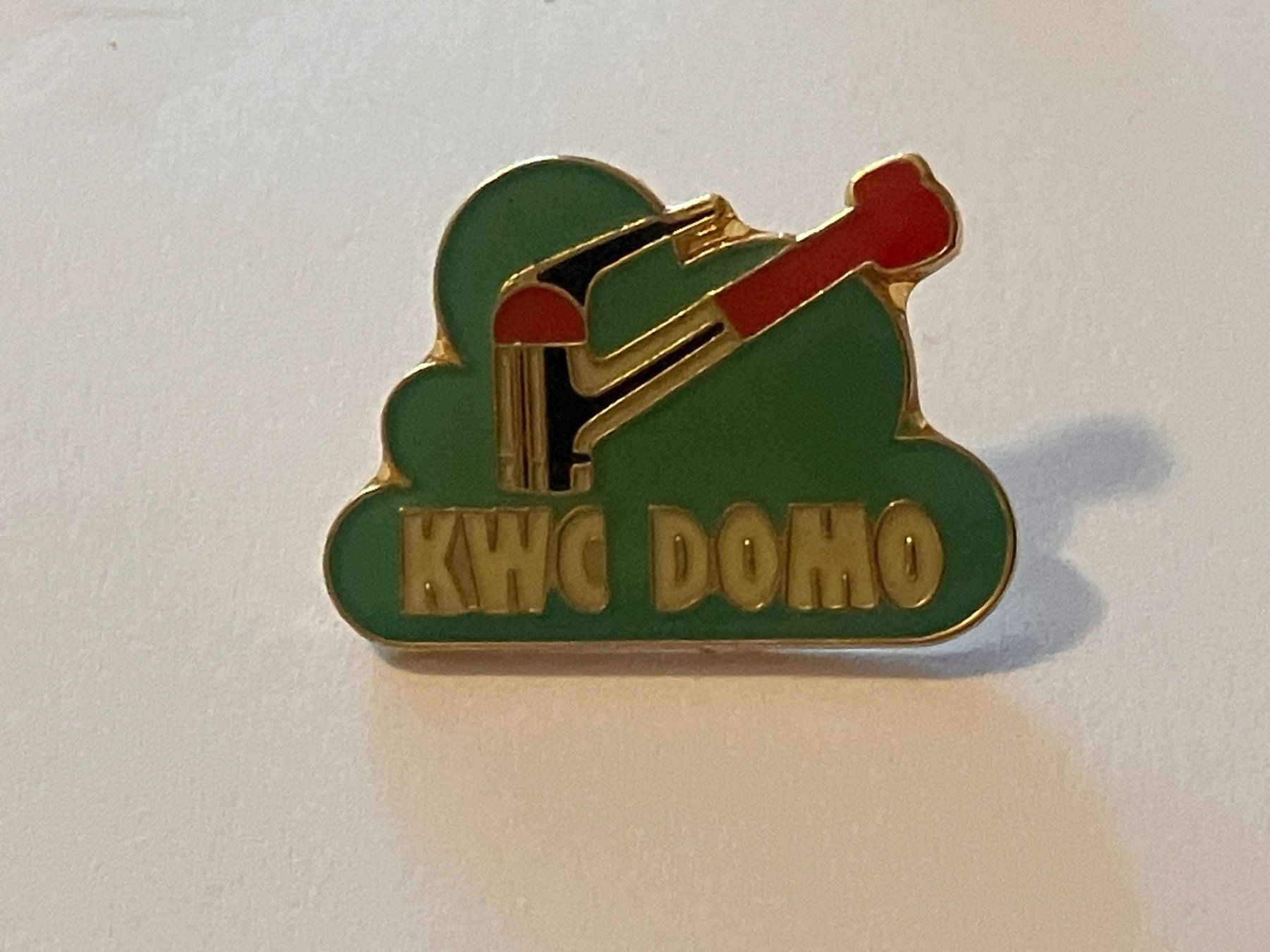 Placchette & Badge: 1 Pin KWC Domo – Usato da Basel venduto da djwwpp