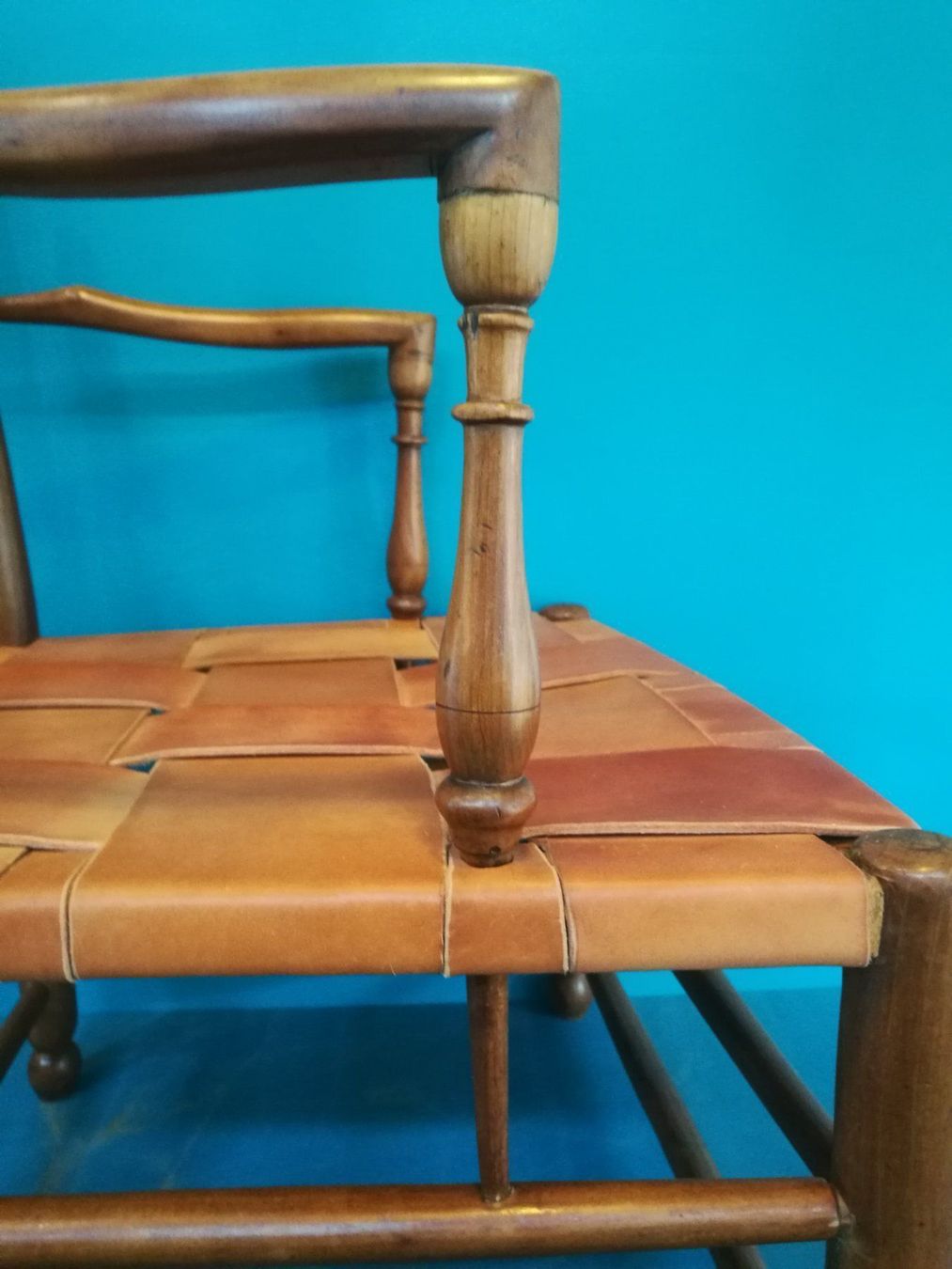 Stühle: Antiker Dänischer Armlehnstuhl – Gebraucht aus Münchenstein von Polsteratelier.Nobs 1