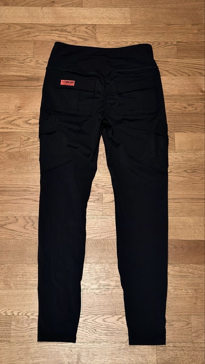 Leggings: Firm abs Leggings – Usato da Zürich venduto da TrustUser2020 2