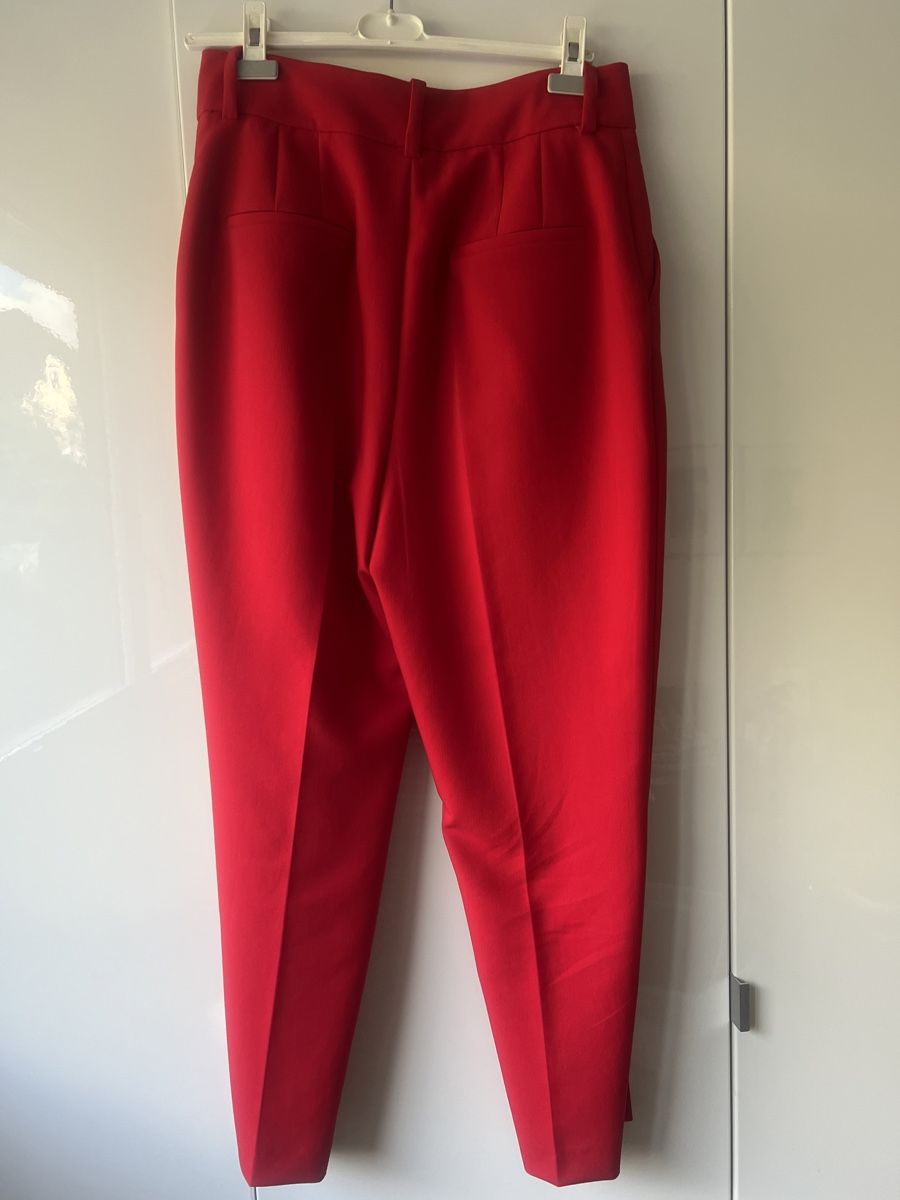Zara Pantaloni: Hose Roth – Usato da Basel venduto da Cica22 1