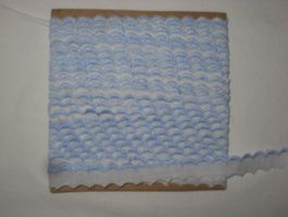 Borte weiss m. hellblau Bögli BWgemisch 1cm breit Reststück