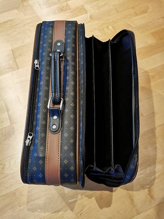 Reisekoffer: Koffer – Gebraucht aus Lauerz von Power-Angel 2
