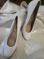 Tamaris Pumps weiss Leder Grösse 41 mit Gebrauchsspuren