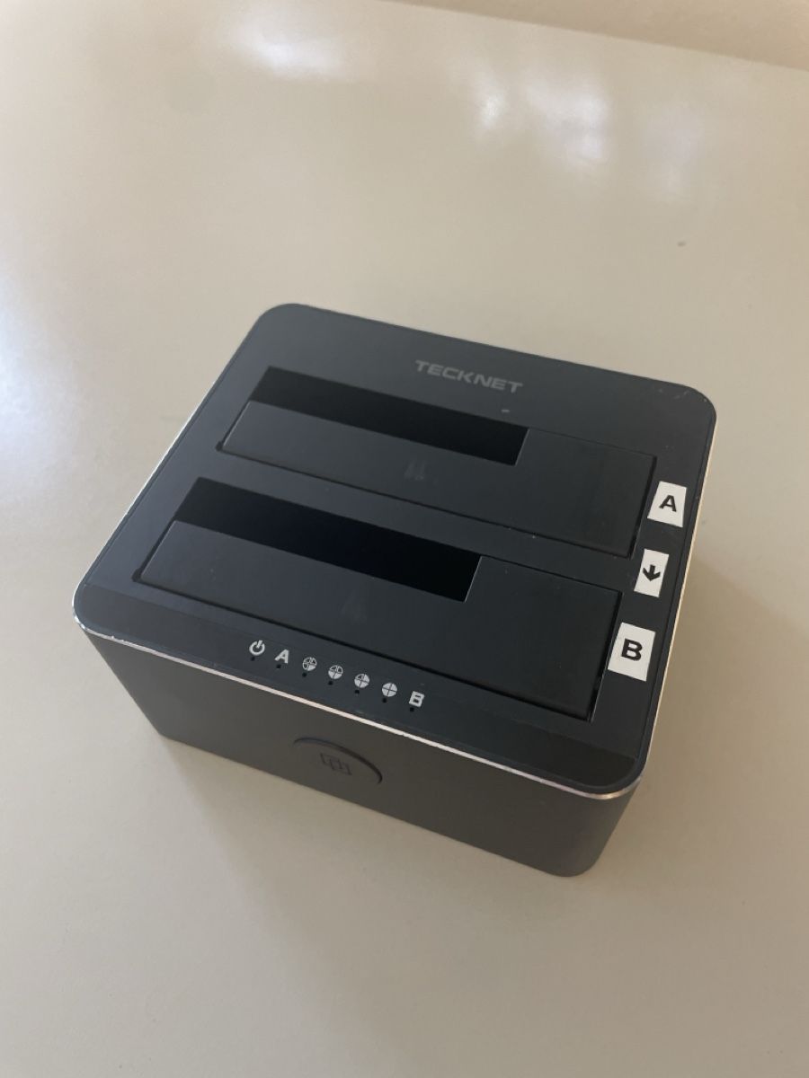 Dockingstation: Dock pour disques durs  – Gebraucht aus Uvrier von SzymonClivaz