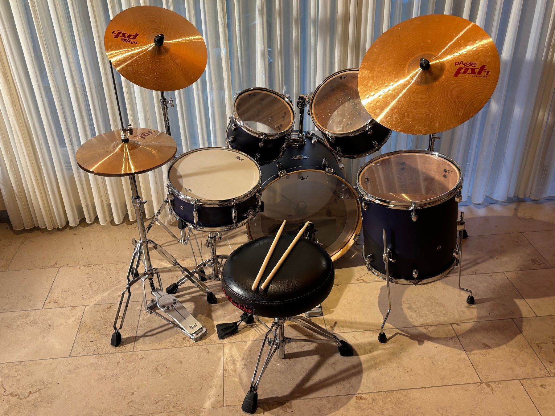 Strumenti musicali: Pearl. Profi Kinder Schlagzeug mit Hocker – Usato da Aarwangen venduto da Lioness17 3