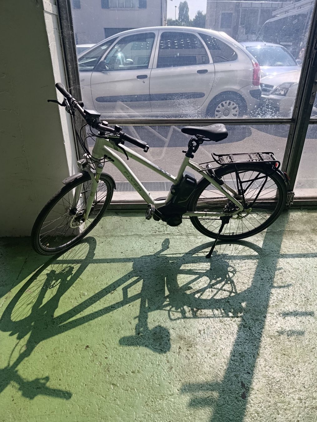 Flyer Biciclette: Flyer elektro fahrrad – Usato da laufen venduto da alexi74 1